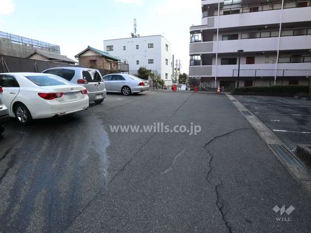 敷地内駐車場(屋外平面式)