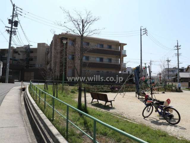 敷地に隣接するはるの里ふれあい公園