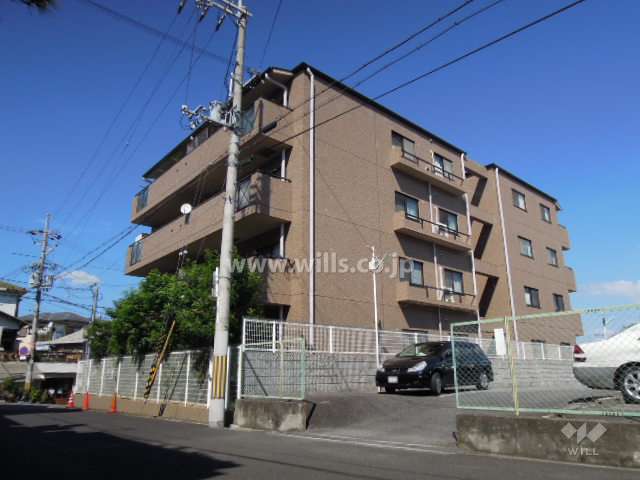 セントラル南桜塚２番館の外観（南西側から）