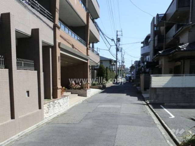 敷地南側前面道路