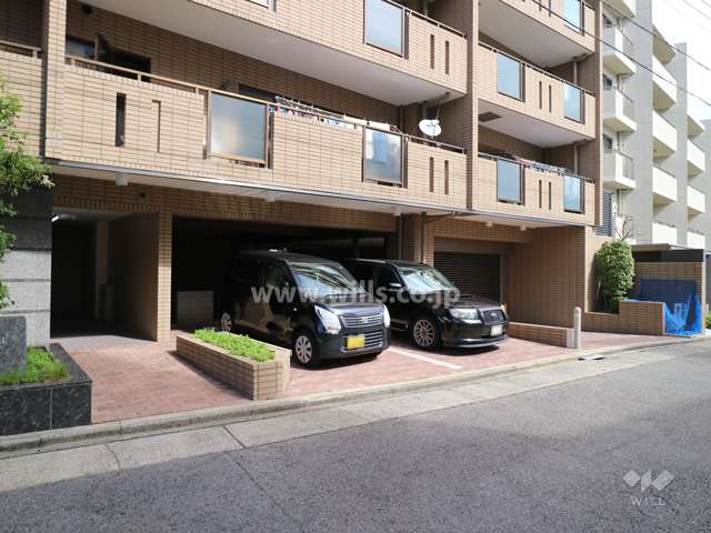 敷地内駐車場（屋外平面式）