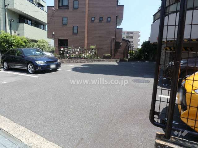 敷地内駐車場(屋外平面式)
