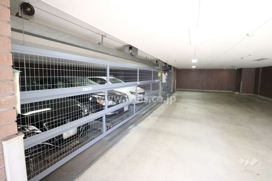 敷地内駐車場（屋内機械式）
