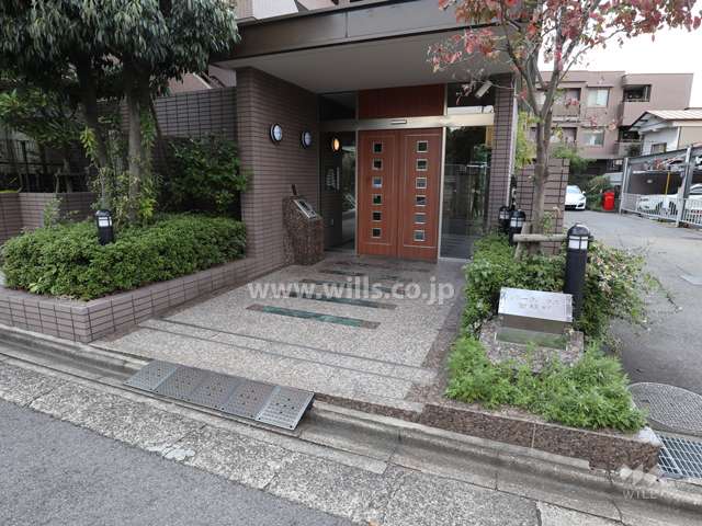 駐車場出入り口
