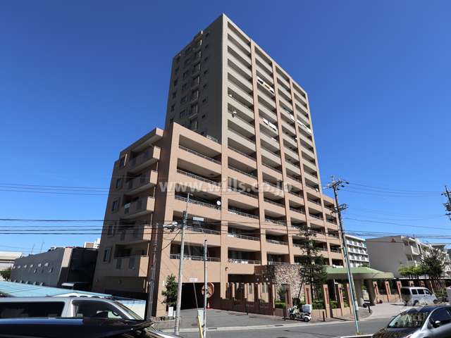 リーデンススクエア茶屋ヶ坂の外観（南西側から）