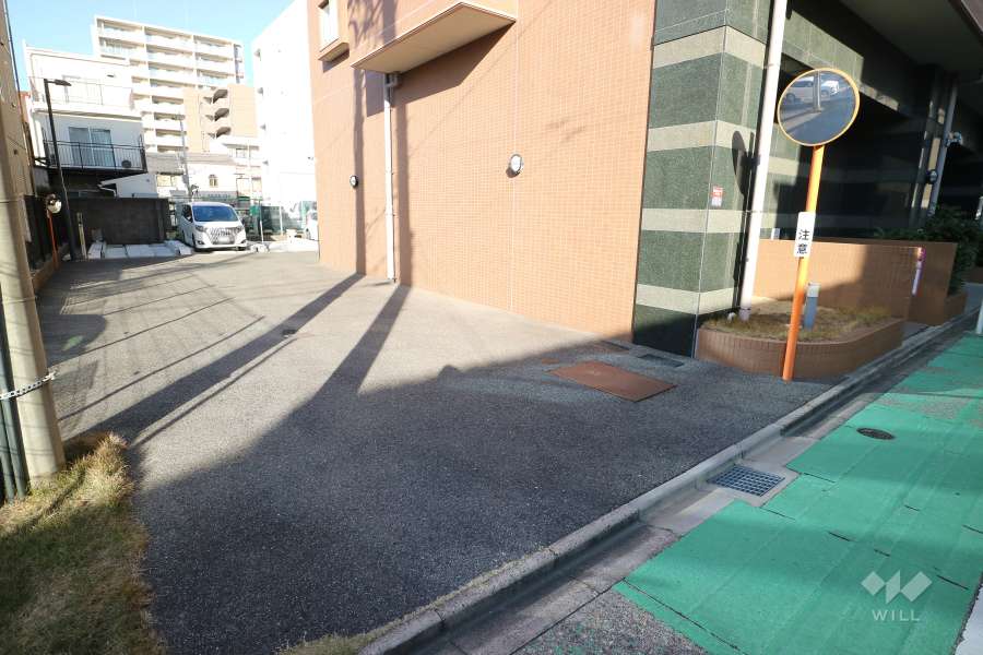 駐車場の出入口
