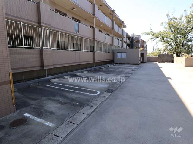 敷地内駐車場（屋外平面式）-(2)