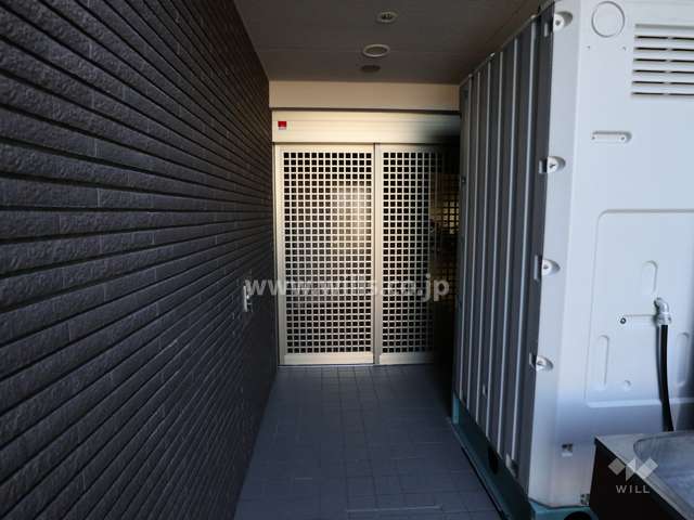 駐輪場出入口