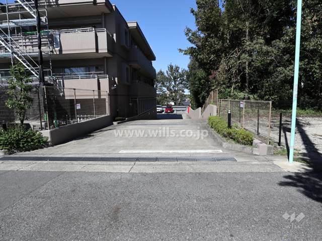 駐車場出入口