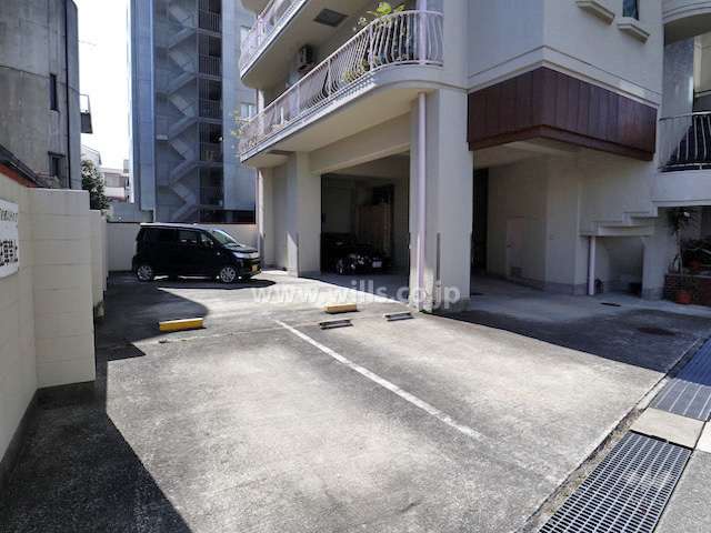 敷地内駐車場（屋外・屋内平面式）