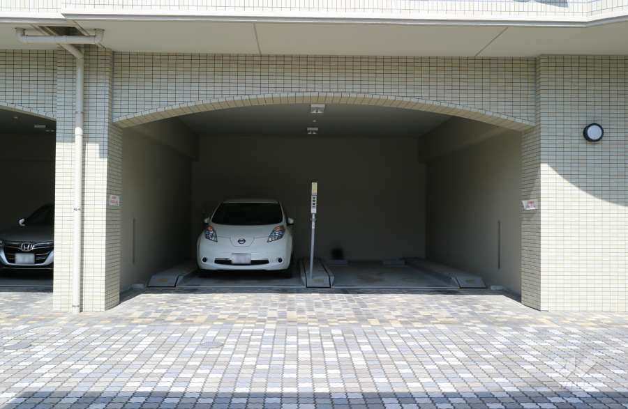 敷地内駐車場（屋内機械式）