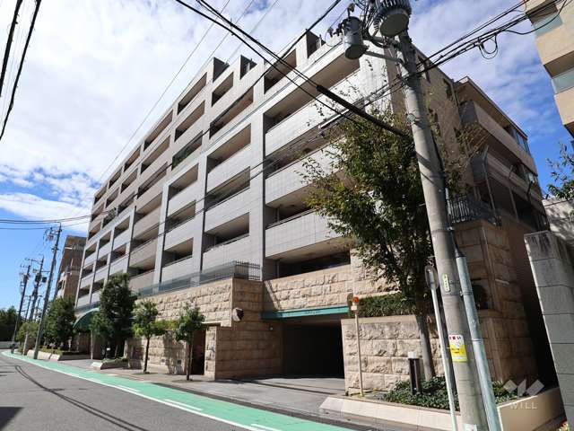 グランアルト東山パークビューレジデンスの外観(南東側から)