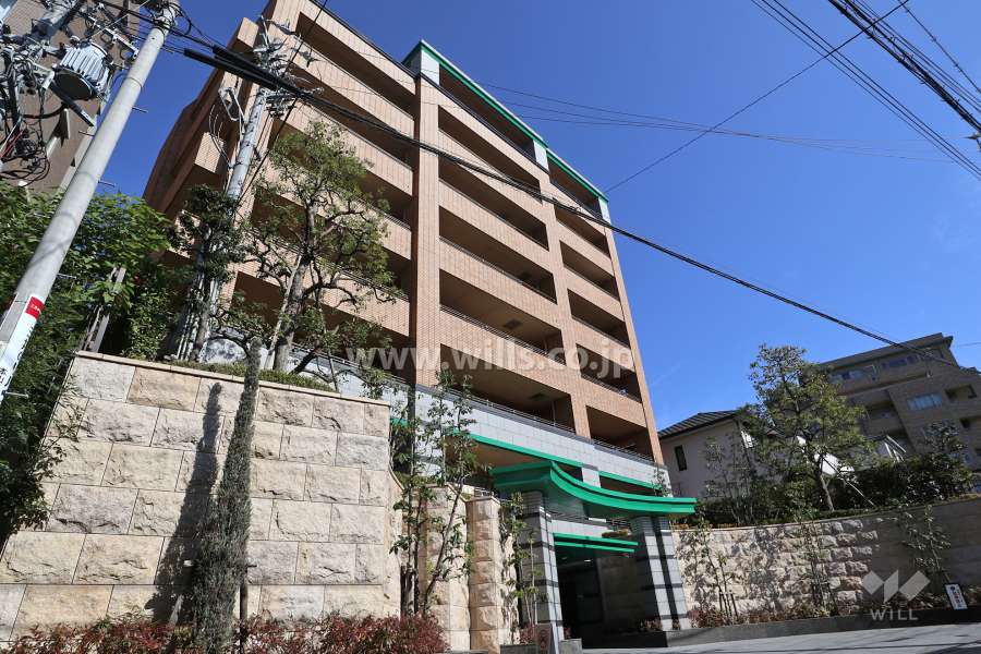 グランドヒルズ東山の外観（南西側から）