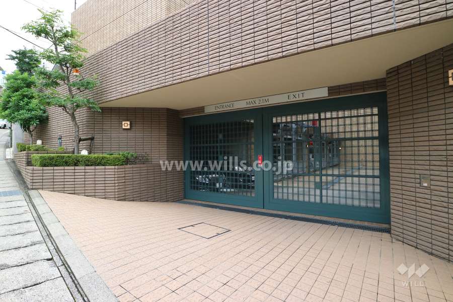 駐車場への入り口