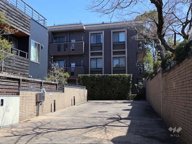 ヴェルサイユ東山公園の外観（西側から）