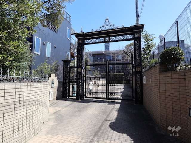 敷地入り口