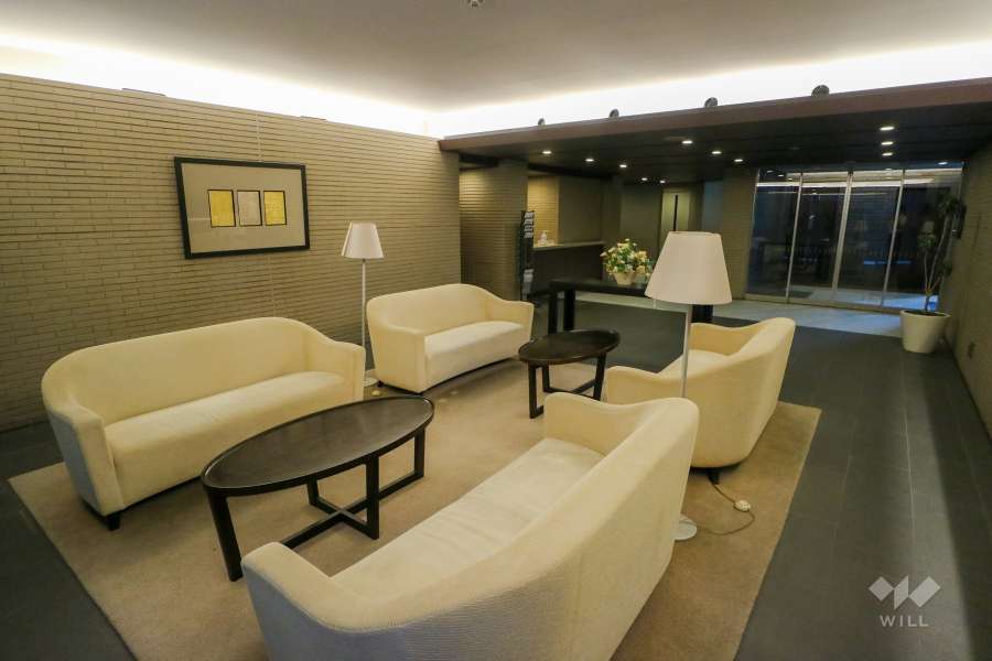 .エントランスホール