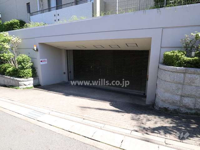 駐車場出入口（リングシャッター付き）