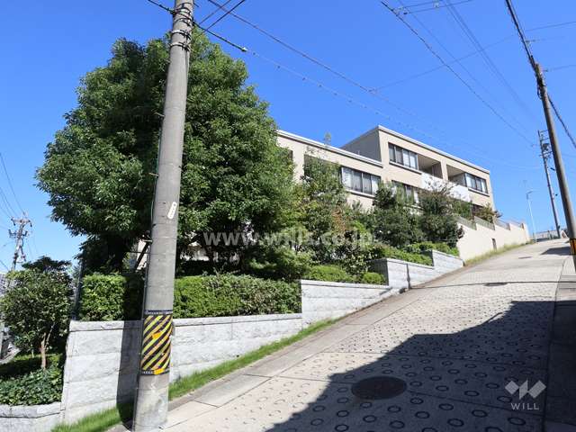 グランドメゾン鹿子町の外観（南側から）