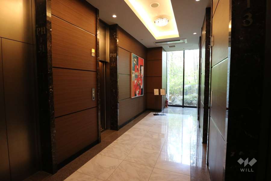 1階エレベーターホール