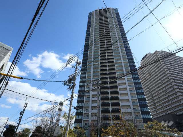 グランドメゾン池下ザ・タワーの外観(北西側から)