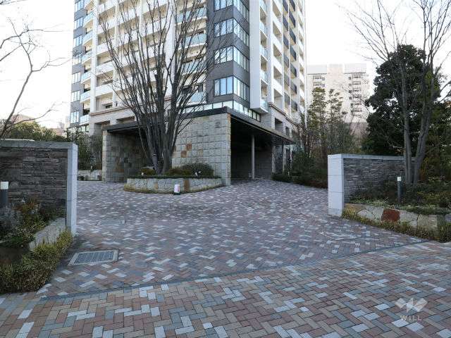 駐車場出入り口