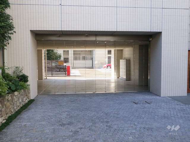 駐車場出入り口(リングシャッター付き)