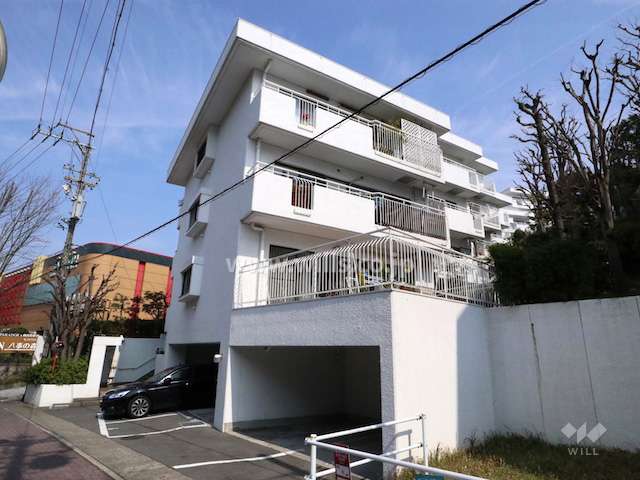 荘苑東山元町S棟の外観（南東側から）