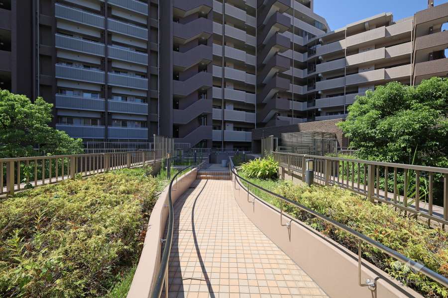スカイプレーリー（屋上緑化）