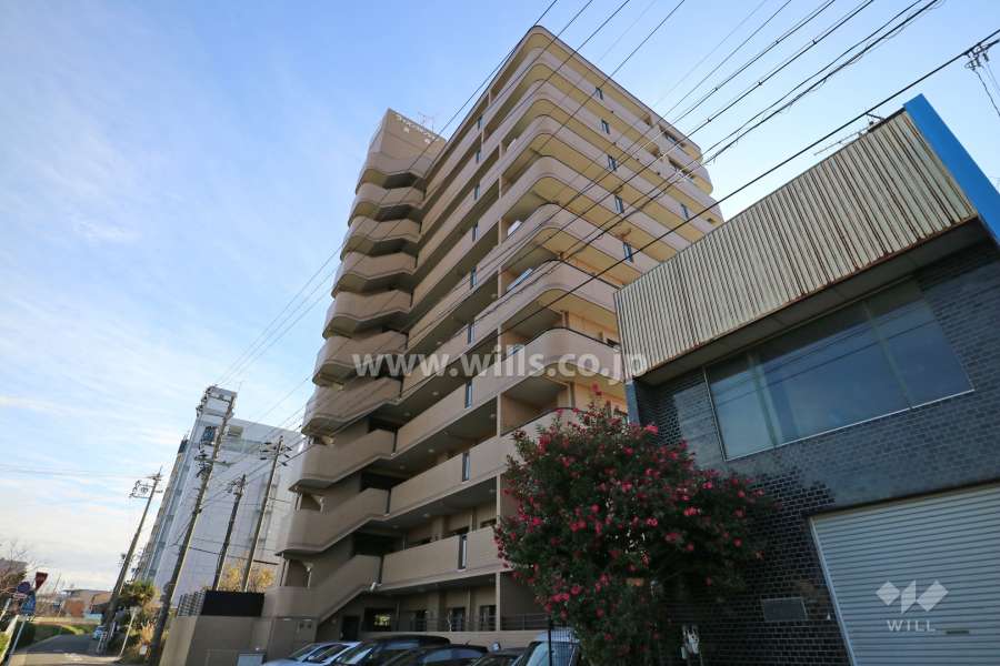 ライオンズマンション京命の外観（北西側から）