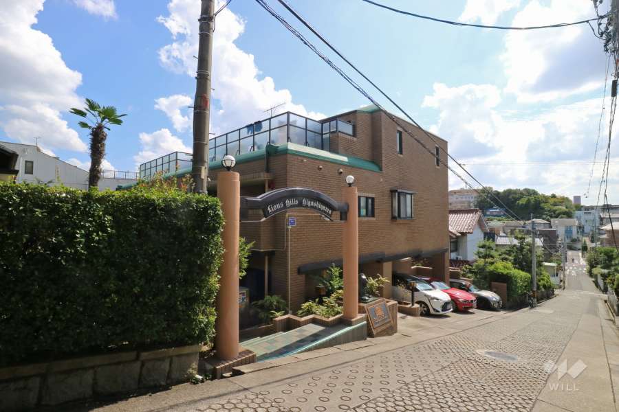 ライオンズヒルズ東山の外観（北西側から）