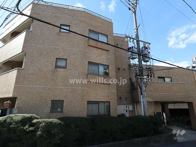 ライオンズマンション覚王山の外観(北側から)