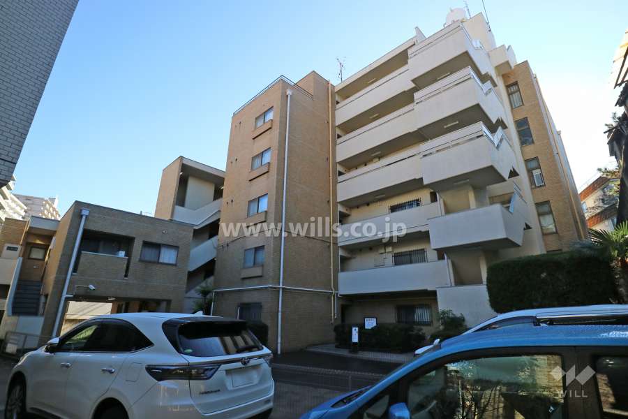 ライオンズマンション覚王山の外観（北西側から）