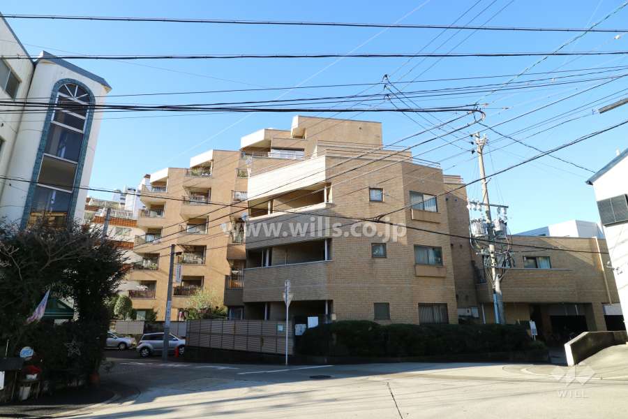 ライオンズマンション覚王山の外観（北東側から）