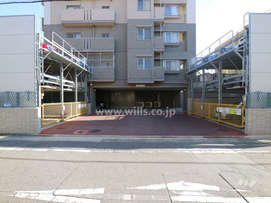 駐車場出入口
