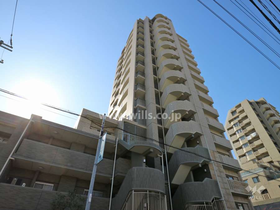 ライオンズマンション春岡弐番館の外観（北東側から）