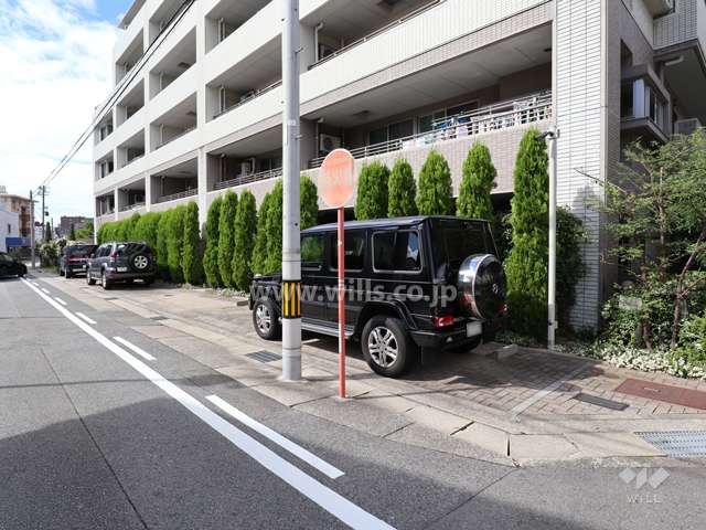 敷地内駐車場(屋外平面式)