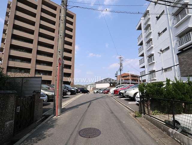 敷地南西側の前面道路