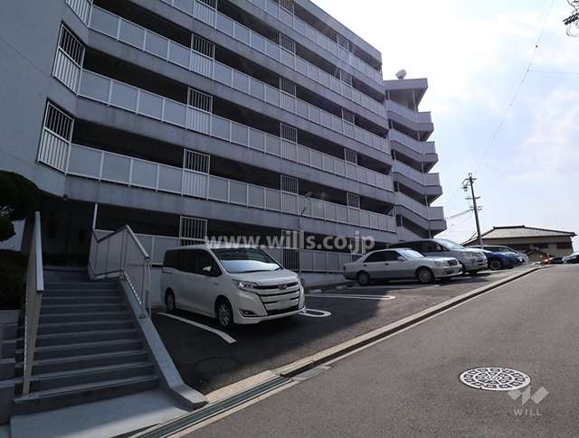 敷地内駐車場（屋外平面式）