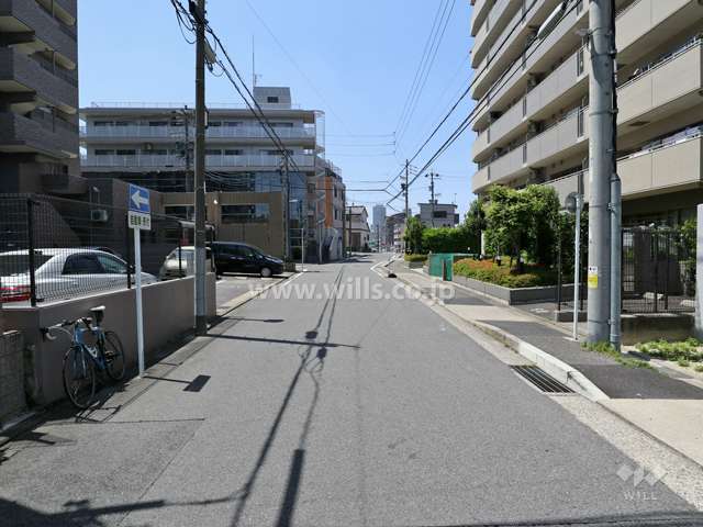 敷地北側前面道路