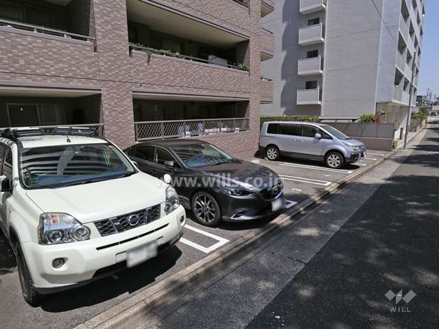 敷地内駐車場(屋外平面式)