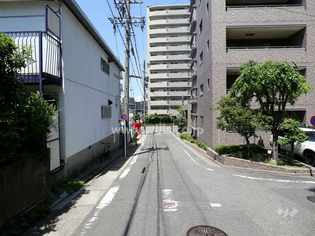 敷地西側前面道路