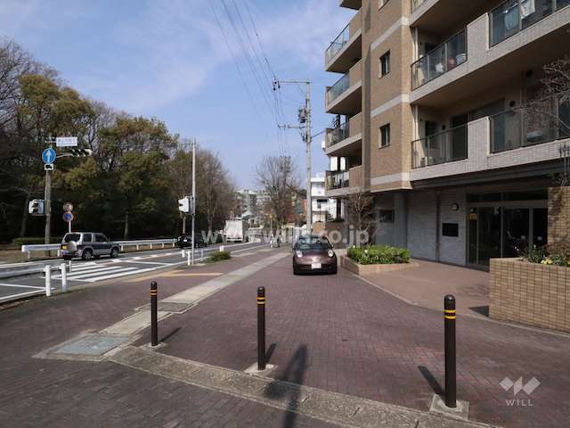 敷地南西側の前面道路