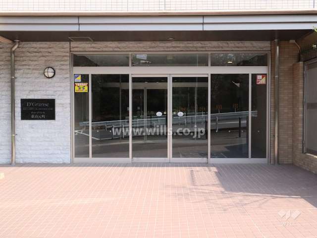 エントランス（正面）