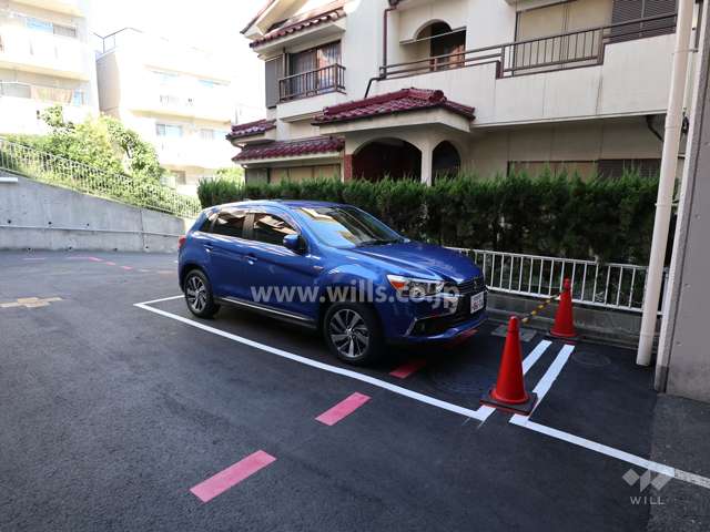敷地内駐車場（屋外平面式）