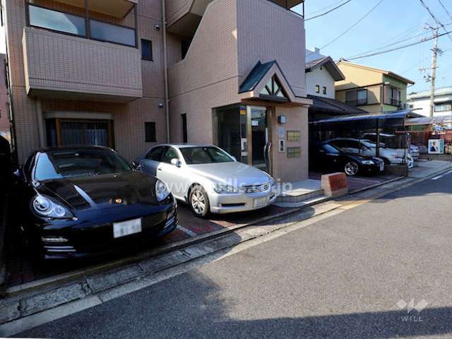 敷地内駐車場（屋外平面式）