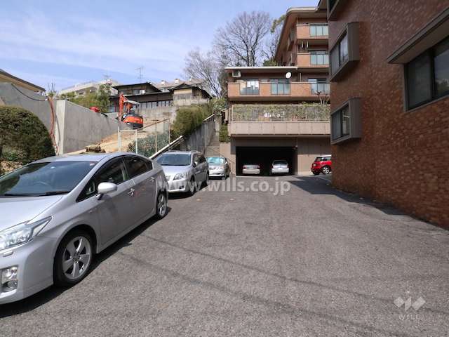 敷地内駐車場（屋外平面式・屋内平面式）