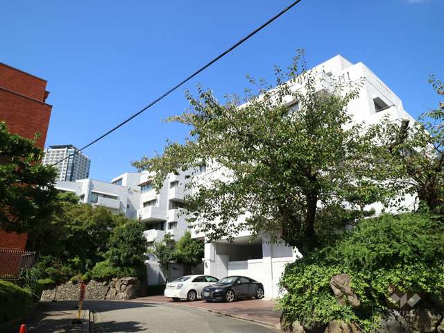 覚王山レックスマンションの外観(南東側から)