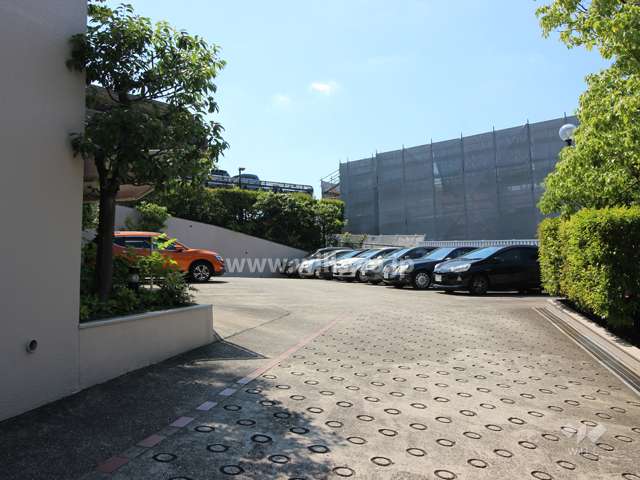 敷地内駐車場（屋外平面式）