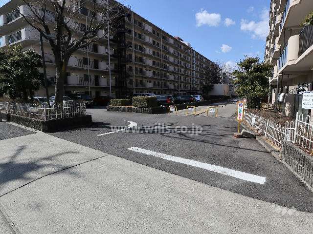 駐車場出入り口